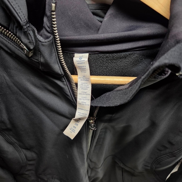 Lululemon Feelin’ Frosty Softshell Jacket – Black – Size 10 - Picture 4 of 5